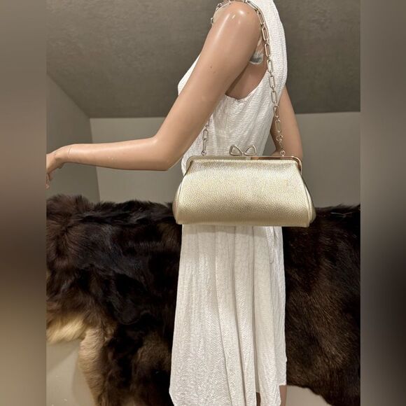 Gold Togo Cowhide Calfskin Handmade “Bow” Shaped Kisslock Baguette Bag/Crossbody - Picture 2 of 16